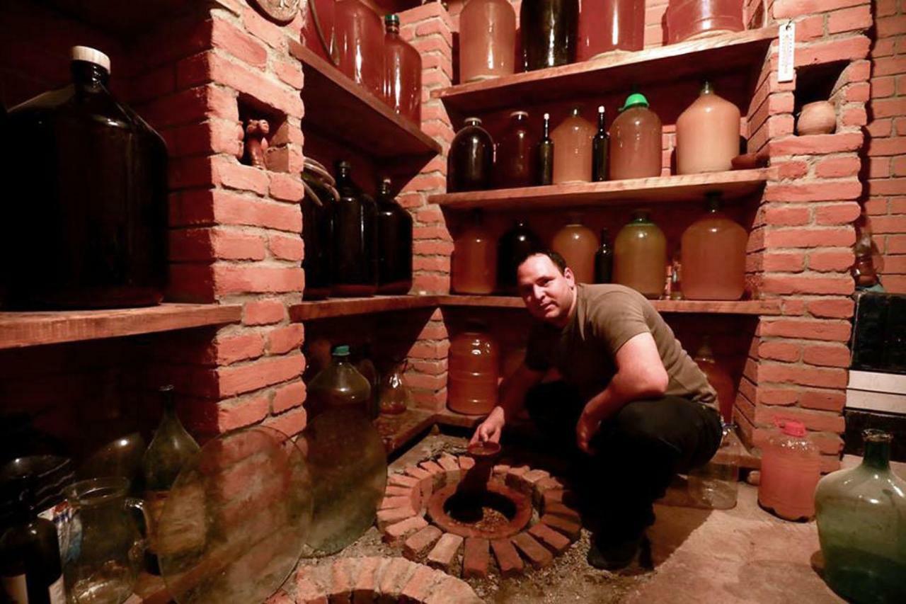 Apartamenti Laliashvilebi'S Wine Cellar Тбилиси Екстериор снимка